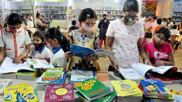 আজ ২১ ফেব্রুয়ারি, ফের দুই বাংলা এক হওয়ার দিন,টুইটে শ্রদ্ধা জানালেন মমতা বন্দ্যোপাধ্যায়