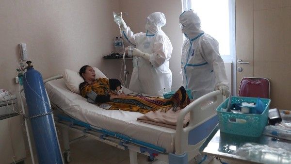 গুরুতর কোভিড রোগীদের মধ্যে দীর্ঘ মেয়াদি বিষণ্ণতা–উদ্বেগ দেখা দেয়, দাবি নতুন সমীক্ষায়