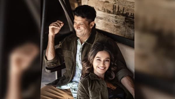 প্রকাশ্যে এল ফারহানের বিয়ের ছবি! শিবানী অন্তঃসত্ত্বা প্রশ্ন নেটিজেনদের