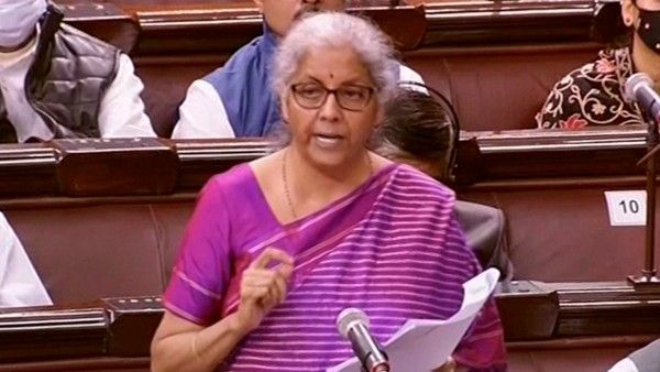 বিস্ফোরক নির্মলা, কংগ্রেসের রাজত্বকে 'অন্ধকাল' বলে কটাক্ষ কেন্দ্রীয় অর্থমন্ত্রীর