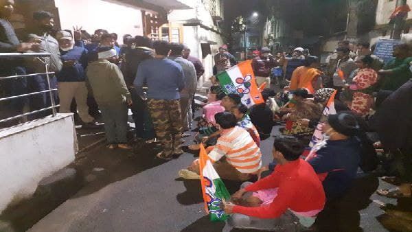 তৃণমূলের প্রার্থীতালিকায় শুভেন্দুর অনুগামীরা! বিক্ষোভের জেরে পদত্যাগের সিদ্ধান্ত মৎস্যমন্ত্রী অখিল গিরির