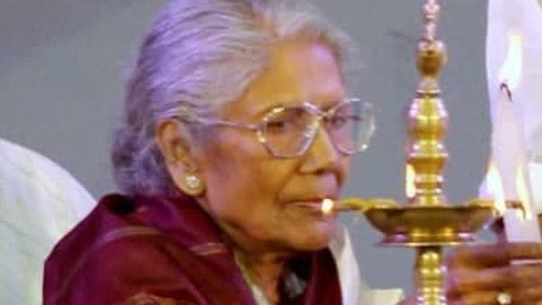 কিংবদন্তি সঙ্গীতশিল্পী সন্ধ্যা মুখোপাধ্যায়ের শারীরিক অবস্থার অবনতি, ভর্তি আইসিইউ-তে