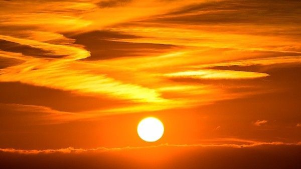 সূর্যাস্তের পর ভুলেও এই কাজগুলি করবেন না, আর্থিক সমস্যায় ডুবতে পারেন