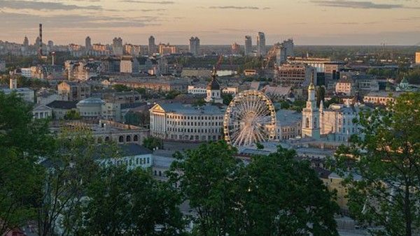 এখন হাওয়ায় বারুদের গন্ধ হলেও ইউক্রেনের নৈসর্গিক সৌন্দর্য ধরা পড়েছে বিখ্যাত ভারতীয় সিনেমায়