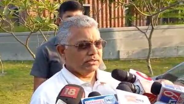 মাধ্যমিকের প্রশ্ন ফাঁস দফতর থেকেই! ইন্টারনেট বন্ধ নিয়ে মমতার সরকারকে কটাক্ষ দিলীপের