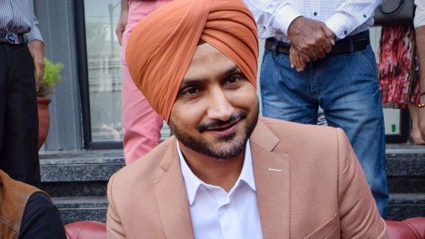 রাজ্যসভার সভার সদস্য হলেন হরভজন সিং, ক্রিকেট থেকে পা রাখলেন রাজনীতিতে