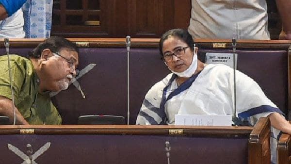 কৃষকবন্ধুর সাফল্যে উচ্ছ্বসিত মমতা কৃষকদের মন জয়ে বাজেট বরাদ্দ বাড়ালেন কয়েক গুণ