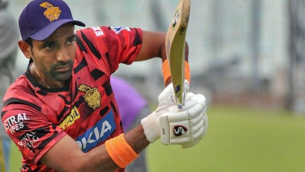 আইপিএল-পিএসএল ইস্যুতে স্রেফ চারটি শব্দ খরচ করে পাক সাংবাদিকের মুখ বন্ধ করে দিলেন উথাপ্পা