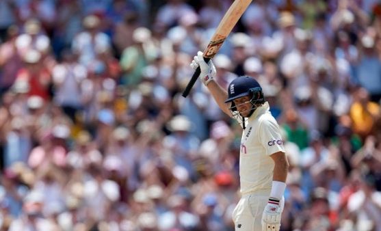 ওয়েস্ট ইন্ডিজের বিরুদ্ধে দুর্ধর্ষ ইনিংসের সৌজন্যে একের পর এক রেকর্ডে নিজের স্থান করে নিলেন জো রুট