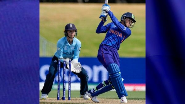 মিতালিদের - লজ্জার হারে রেকর্ড ঝুলনের, ছুঁলেন ২৫০ তম উইকেটের মাইলস্টোন