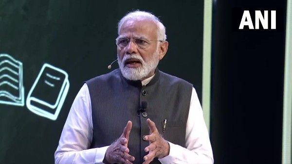 নিজেদের প্রত্যাশা সন্তানের ওপর চাপাবেন না,‌ ‘‌পরীক্ষা পে চর্চা’‌য় অভিভাবকদের উদ্দেশ্যে বার্তা মোদীর