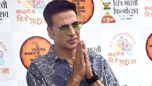 ভক্তদের প্রতিক্রিয়ার পর তামাকের ব্র্যান্ড অ্যাম্বাসেডর পদ থেকে সরে দাঁড়ালেন অক্ষয় কুমার, বললেন ‘আমি দুঃখিত’