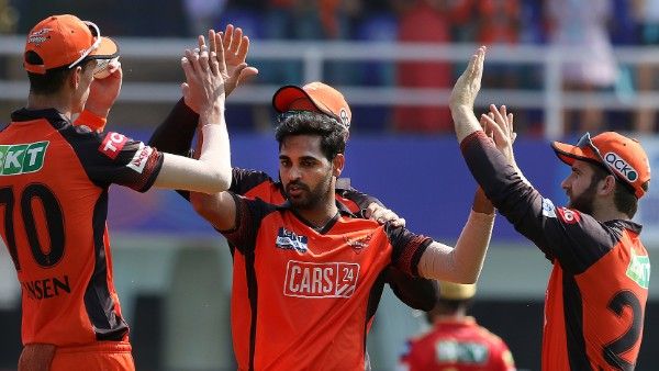 IPL 2022: দুরন্ত উমরান-ভুবনেশ্বর, হায়দরাবাদের বোলিং লাইনের সামনে দাঁড়াতেই পারল না পাঞ্জাব