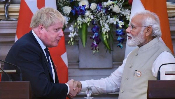 রাশিয়া-ইউক্রেন যুদ্ধ থেকে প্রতিরক্ষা নিয়ে মোদীর সঙ্গে বরিসের বৈঠক