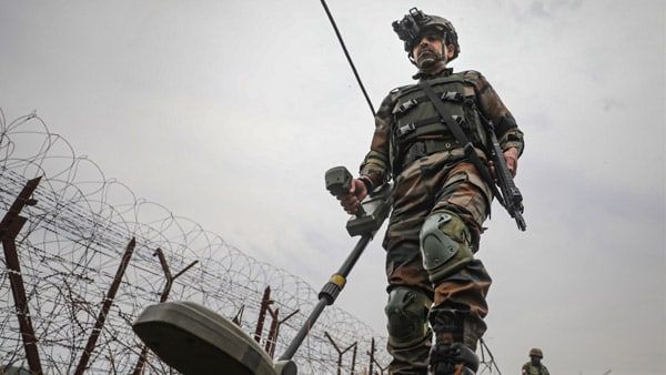 ভুল করেছিলাম, কাশ্মীরে কিছুই বদলায়নি...! বিক্ষোভের আগুন ছড়াচ্ছে উপত্যকা জুড়ে