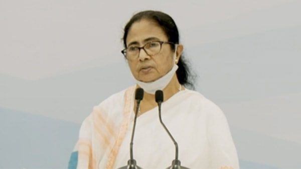 ফের জেলা সফরে মমতা! দুয়ারে সরকার চলাকালীন ছুটি বাতিলের নির্দেশ মুখ্যমন্ত্রীর