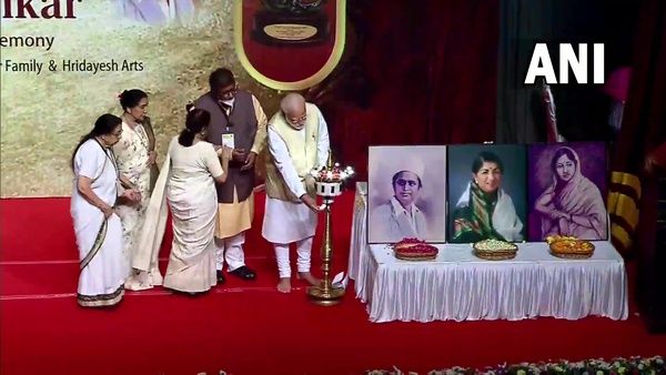 প্রথম লতা দীননাথ মঙ্গেশকর পুরস্কারে সম্মানিত প্রধানমন্ত্রী! কেন মোদীকে এই সম্মান