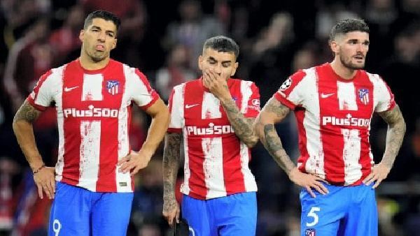 ব্রাজিল থেকে চ্যাম্পিয়ন্স লিগ, ফুটবল মাঠে ঢুঁসো ফের আলোচনার কেন্দ্রে! দেখুন ভিডিও