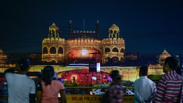 হাজারের বেশি পুলিশ–সিসি ক্যামেরা, প্রকাশ পূরব উদযাপনে কড়া নিরাপত্তার বেষ্টনীতে লালকেল্লা
