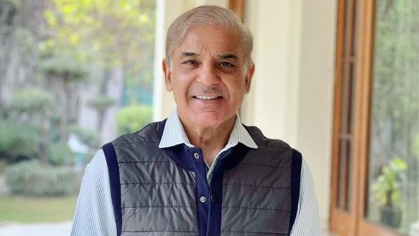 জেল থেকে বেরিয়েই 'খেলা ঘোরালেন' পাকিস্তানের! কিন্তু কে এই Shehbaz Sharif?