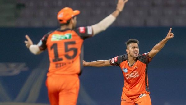 IPL 2022: উমরানের দুর্ধর্ষ ইয়র্কারে আপ্লুত স্টেইনের সেলিব্রেশন ভাইরাল, কী বললেন হায়দরাবাদ কোচ