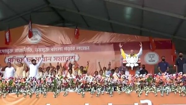 'লাদাখও আলাদা কেন্দ্রশাসিত অঞ্চল হয়েছে', শাহি মঞ্চেই 'বঙ্গভঙ্গে'র দাবি বিধায়কদের