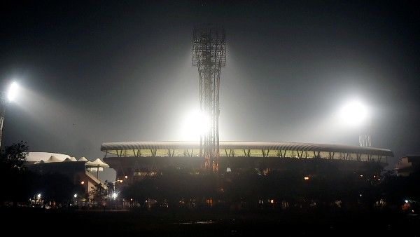 IPL 2022: বৃষ্টির ভ্রুকুটি কাটিয়ে অবশেষে হল টস, নির্ধারিত সময়ের প্রায় ৪০ মিনিট পর মাঠে বল গড়াবে