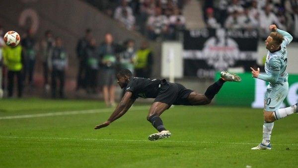 ৪১ বছর পর ইউরোপিয়ান ফাইনালে ফ্র্যাঙ্কফুট, ইতিহাসের পুরনাবৃত্তি করে রেঞ্জার্স পৌঁছল খেতাবি লড়াইয়ে