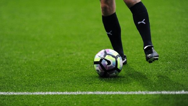 রাশিয়ার ফুটবলার পেনাল্টি থেকে গোল করলেন চমকপ্রদভাবে! ভিডিও না দেখলে মিস করবেন