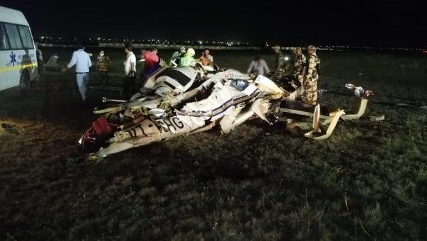 মাঝ আকাশে ভেঙে পড়ল রাজ্য সরকারের ব্যবহৃত হেলিকপ্টার, মৃত দুই পাইলট