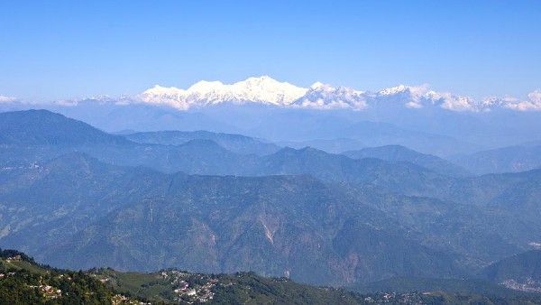 মনোরম দৃশ্য,প্যারাগ্লাইডিং গ্যাংটক ভ্রমণকারীদের জন্য এক-স্টপ গন্তব্য