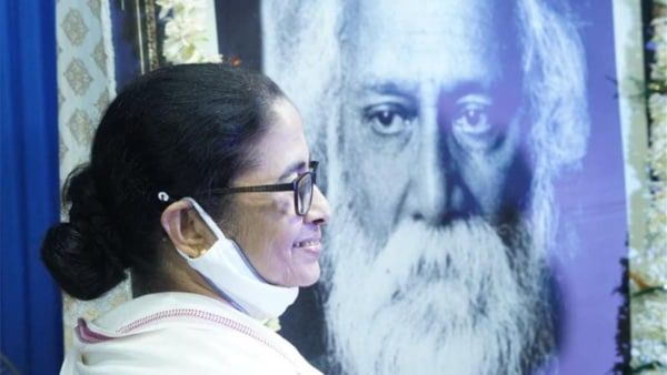 কেসটা মনে হয় ক্লোজ করে দিয়েছে! নোবেল উদ্ধার না হওয়া নিয়ে সিবিআইকে খোঁচা মমতার