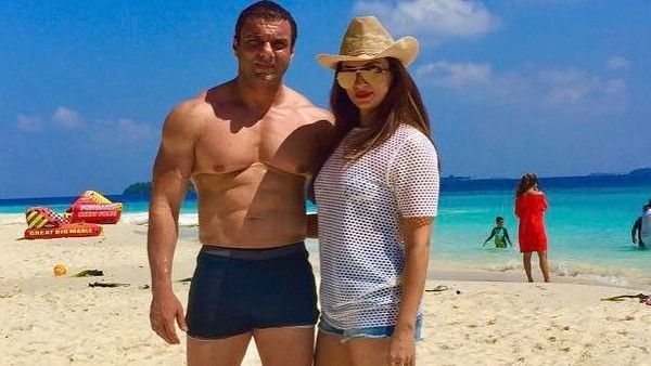 ২৪ বছরের বিয়ে ভেঙে ডিভোর্সের সিদ্ধান্ত সোহেল ও সীমা খানের, দম্পতিকে দেখা গেল মুম্বই আদালতে