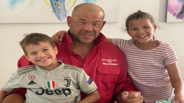 অ্যান্ড্রু সাইমন্ডস কীভাবে হলেন রয়? ব্রুক ও লরার সঙ্গে সম্পর্ক থেকে অবসরের 'আসল' কারণ জানুন