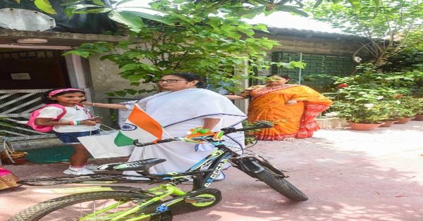 কন্যাশ্রী বদলে দিয়েছে জীবন, মমতাকে ধন্যবাদ দিতে সাইকেলে পাড়ি সাড়ে তিনশো মাইল