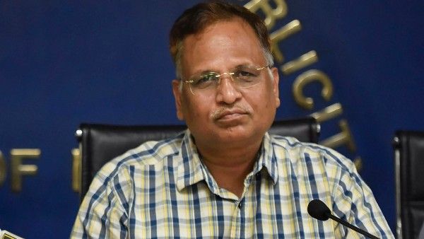 আপের ঘরে ইডির হানা, অর্থ তছরূপে গ্রেফতার দিল্লির স্বাস্থ্যমন্ত্রী সত্যেন্দ্র জৈন