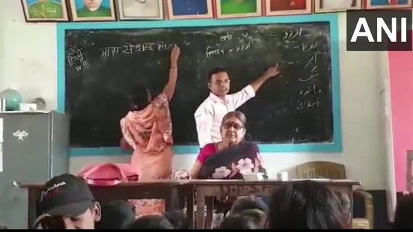 একই ব্ল্যাকবোর্ডে একসঙ্গে চলছে একাধিক ভাষার ক্লাস, চরম দুর্গতির শিকার পড়ুয়ারা