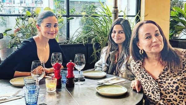 হলিউড সিনেমার শুটিংয়ে লন্ডনে ব্যস্ত আলিয়া, তার মাঝেই মা ও দিদির সঙ্গে মধ্যাহ্ন ভোজ সারলেন তিনি