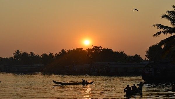 অফ সিজনে দেশের মধ্যে ঘোরার সেরা গন্তব্য 