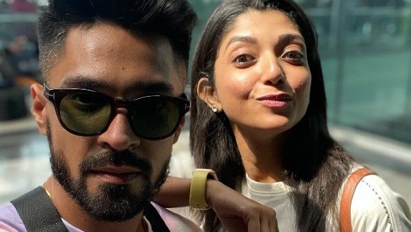 তাহলে কী দেশ ছাড়লেন তারকাজুটি! স্ত্রী দেবলীনাকে নিয়ে কোথায় চললেন গৌরব?  