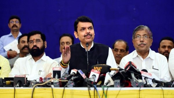 'হ্যাঁ...এটা ইডি'র সরকার...', মহারাষ্ট্র নিয়ে কেন এমন বললেন ফড়ণবীশ?