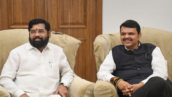 শিন্ডে-ফড়ণবীশকে শুভেচ্ছা ঠাকরে'র! উপমুখ্যমন্ত্রী'র চোখে এটা কি দেখলেন পাওয়ার