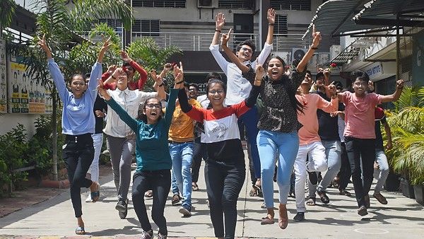 উচ্চমাধ্যমিকে ভোকেশনাল বিষয় ৯টি থেকে বেড়ে হল ১৩টি, পড়ুয়াদের জন্য খুলছে আরও নতুন পথ