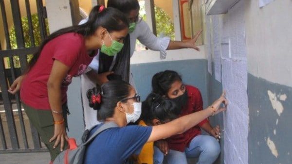 আরও কম নম্বরে নেওয়া যাবে বিজ্ঞান! উচ্চমাধ্যমিকে ভর্তির বিজ্ঞপ্তি জারি করল সংসদ