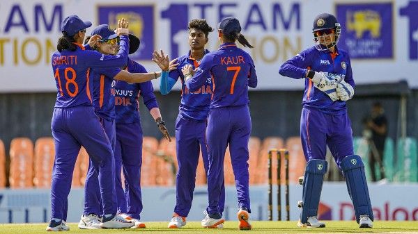 শ্রীলঙ্কার বিরুদ্ধে ওডিআই সিরিজের প্রথম ম্যাচে সহজ জয় ভারতের