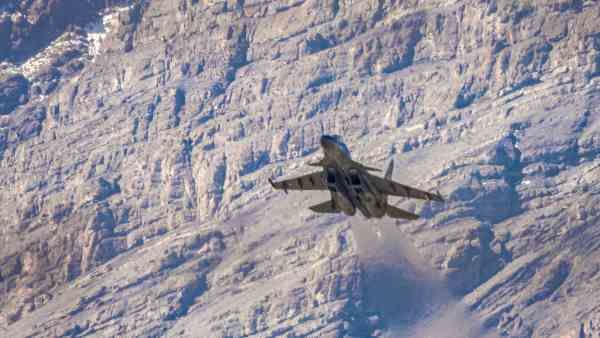 আলোচনাই সার, প্রকৃত নিয়ন্ত্রণ রেখায় নাগাড়ে উড়ছে চিনা বিমান