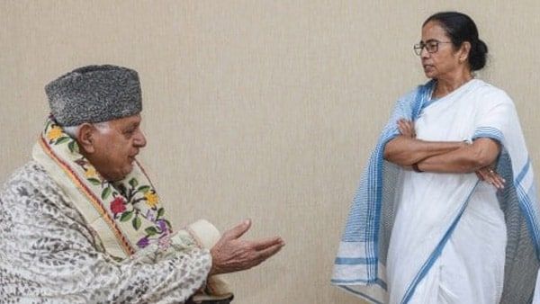 মমতাকে শুভেচ্ছা জানালেও রাষ্ট্রপতি নির্বাচনে না ফারুক আবদুল্লা'র! কেন জানেন?