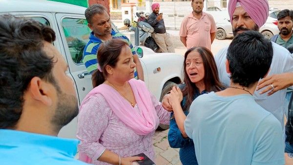 ‘চোখের সামনে খুন করে ফেলল ছেলেটাকে...,’ পুলিশের বিরুদ্ধে সরব গ্রেফতার হওয়া আইএএস অফিসার