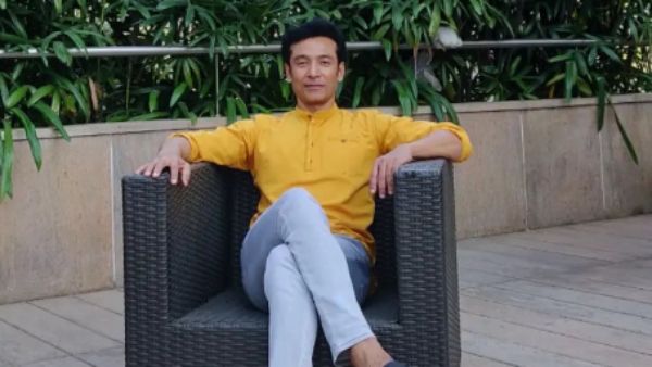 শরীরচর্চাই যাঁর মন্ত্র, বিশ্ব যোগ দিবসে যোগাসনের ভিডিও পোস্ট ‘‌ফেলুদা’‌ তথা টোটা রায়চৌধুরির