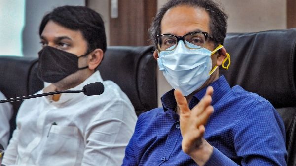 শিন্ডে সংকট মোকাবিলায় আজ জরুরি বৈঠক উদ্ধবের, মন্ত্রিসভার মিটিং ডাকলেন মুখ্যমন্ত্রী